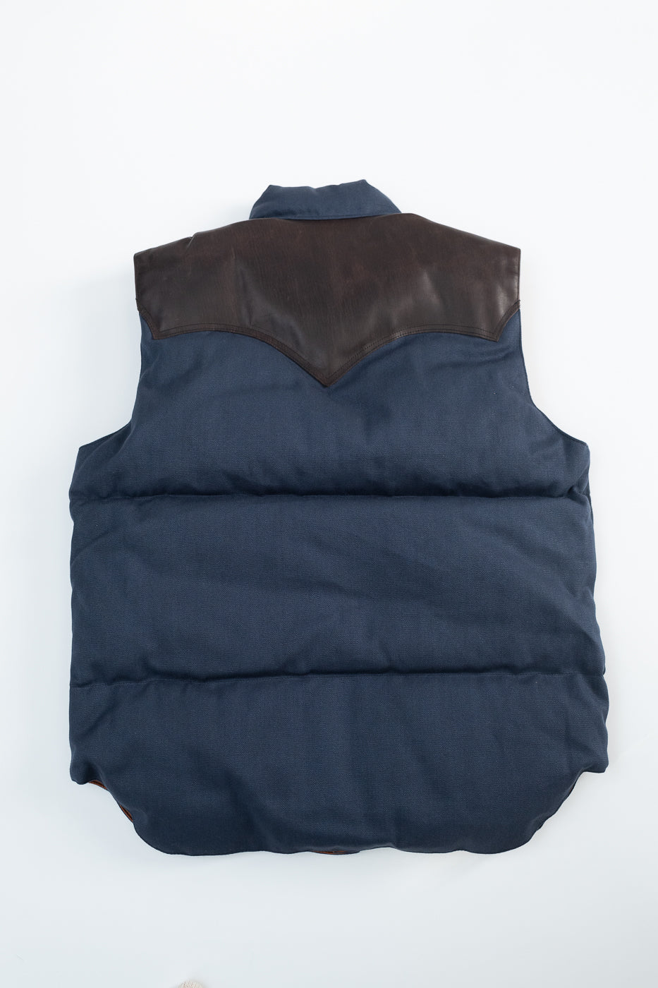 Lot 2223 - Rocky Mountain x Warehouse Canvas Down Vest - Navy