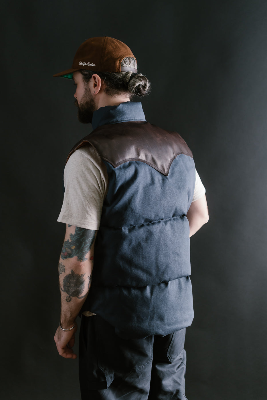Lot 2223 - Rocky Mountain x Warehouse Canvas Down Vest - Navy