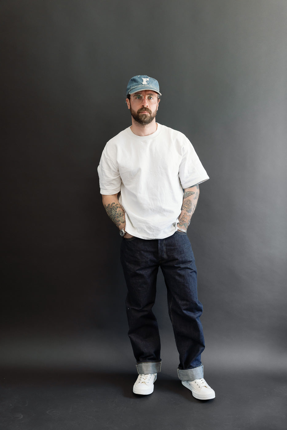 Full body front view of male model (5'9