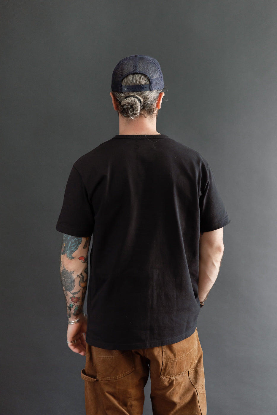Back view of a 5'9