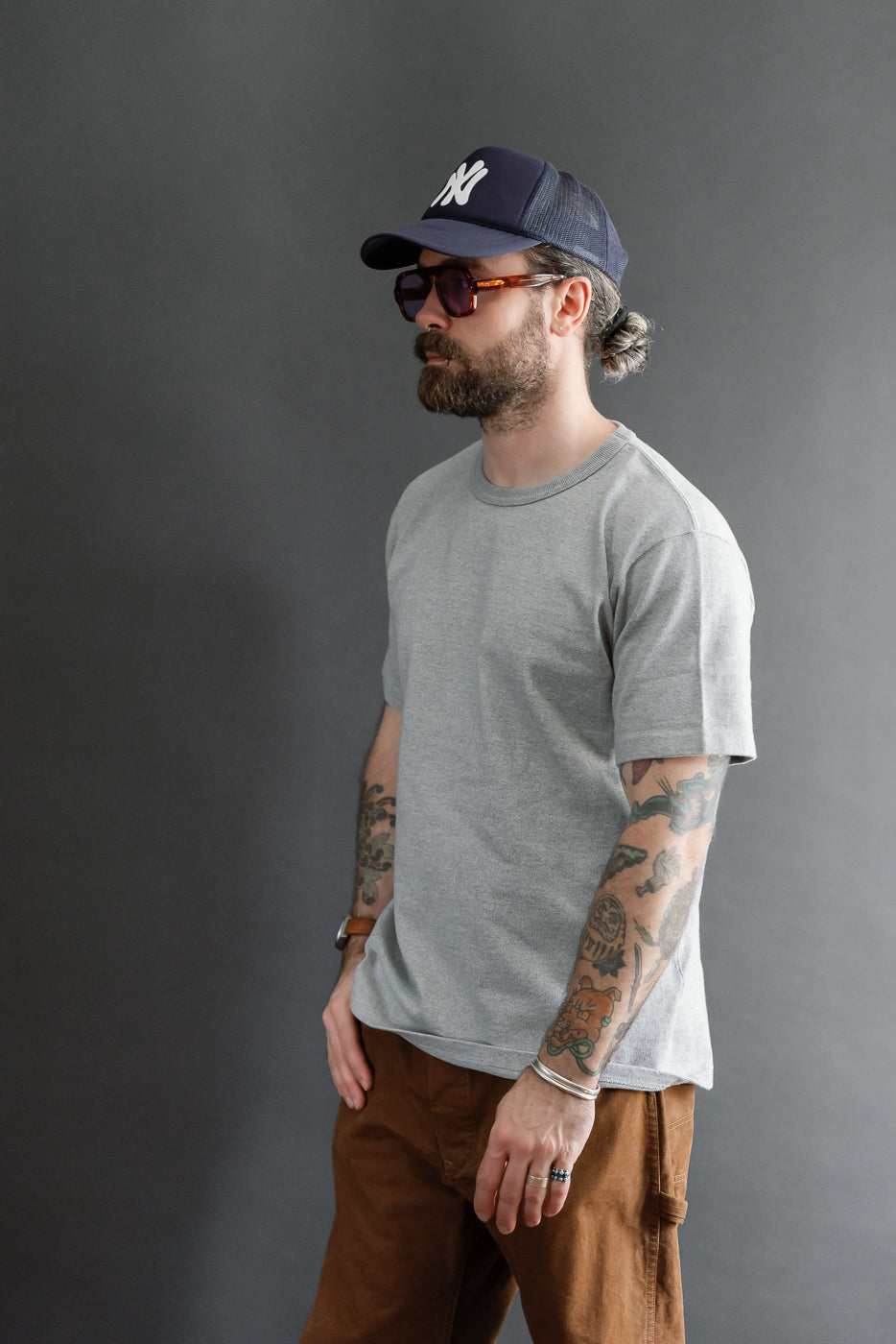 Full body profile of a male model, 5'9