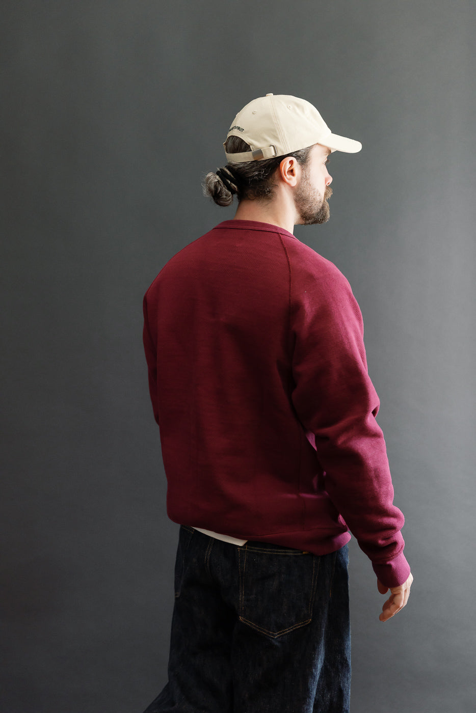 Back view of male model, 5'9