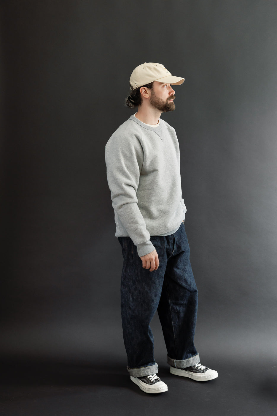Full body side profile of a male model, 5'9