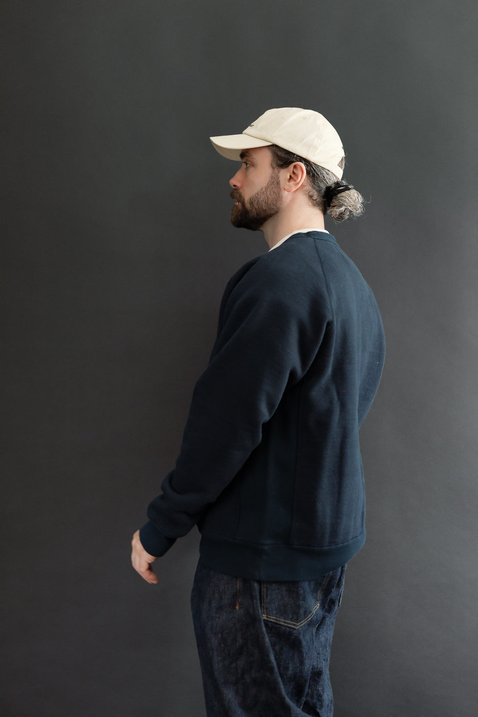 Profile view of a male model, 5'9