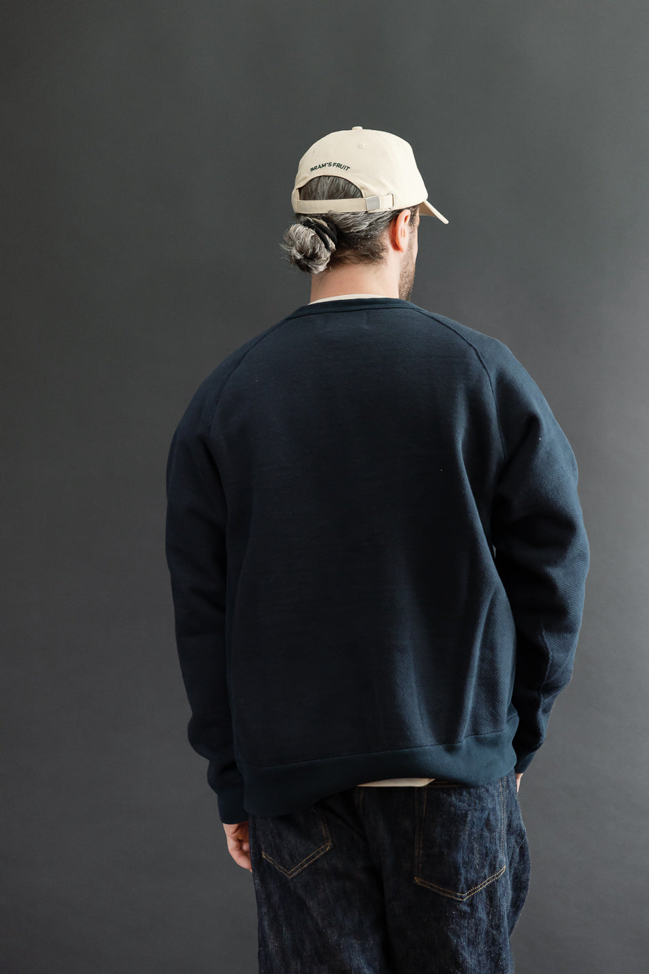 Back view of male model (5'9