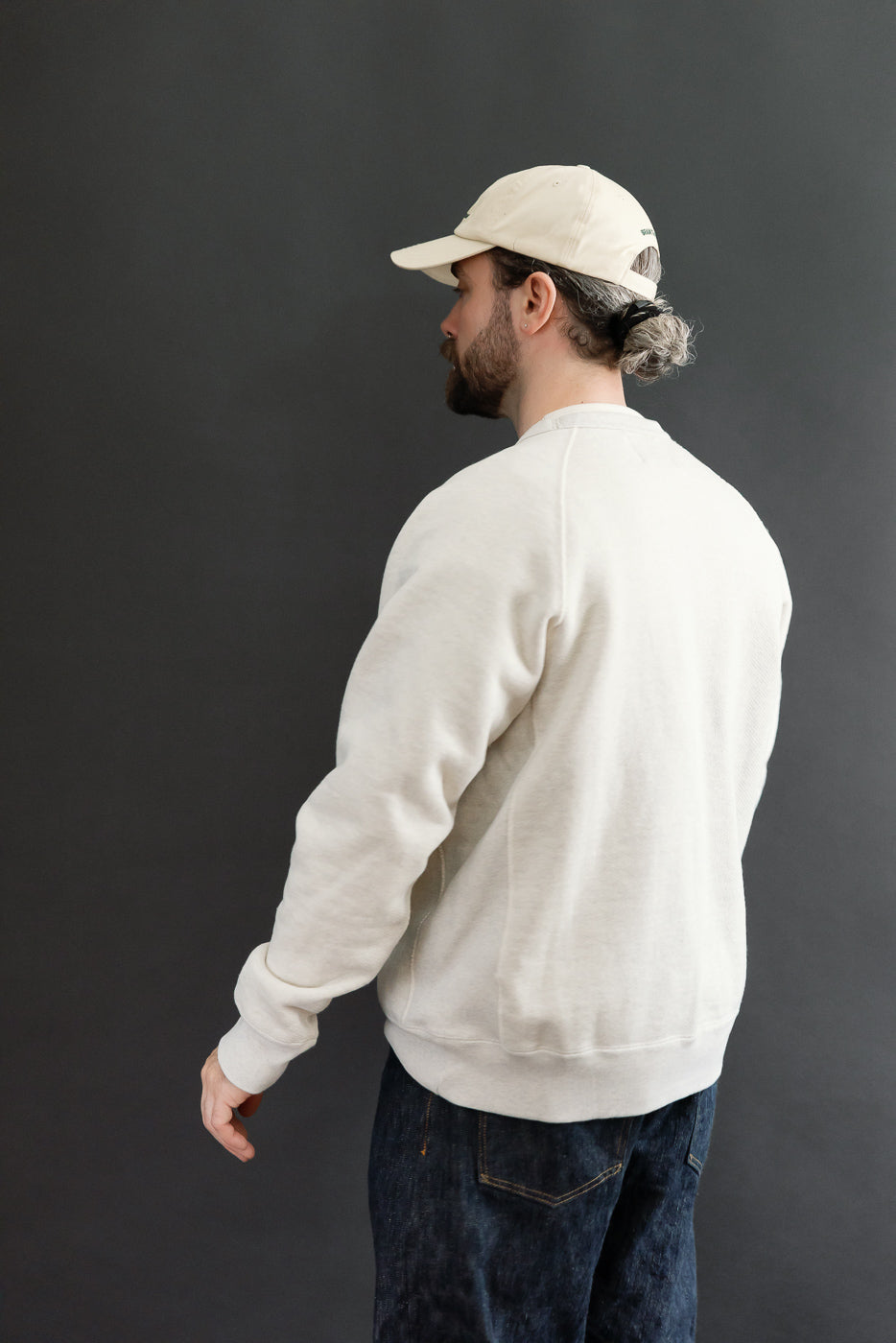 Back view of male model (5'9