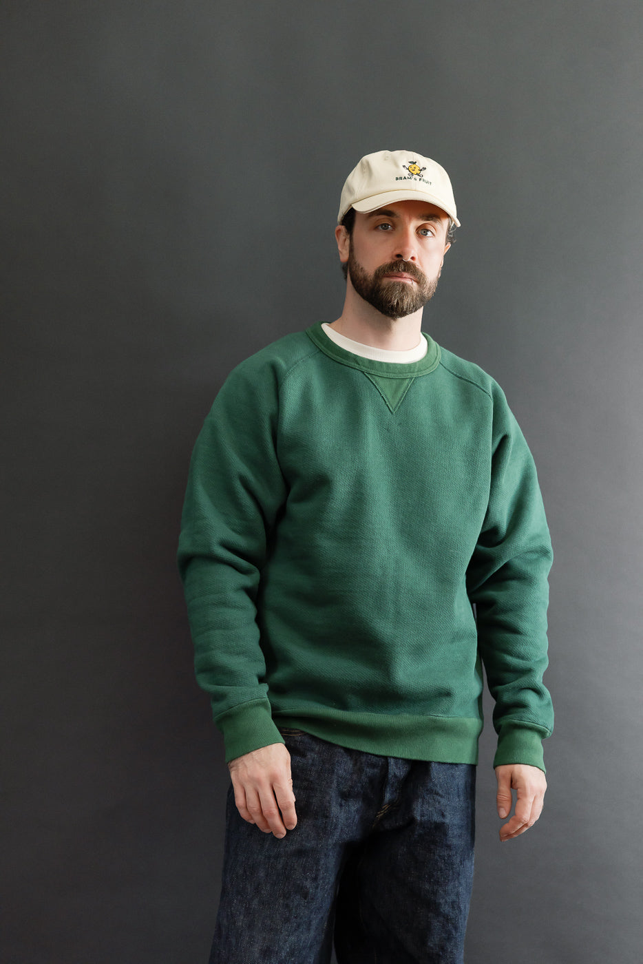 Front view of a male model, 5'9