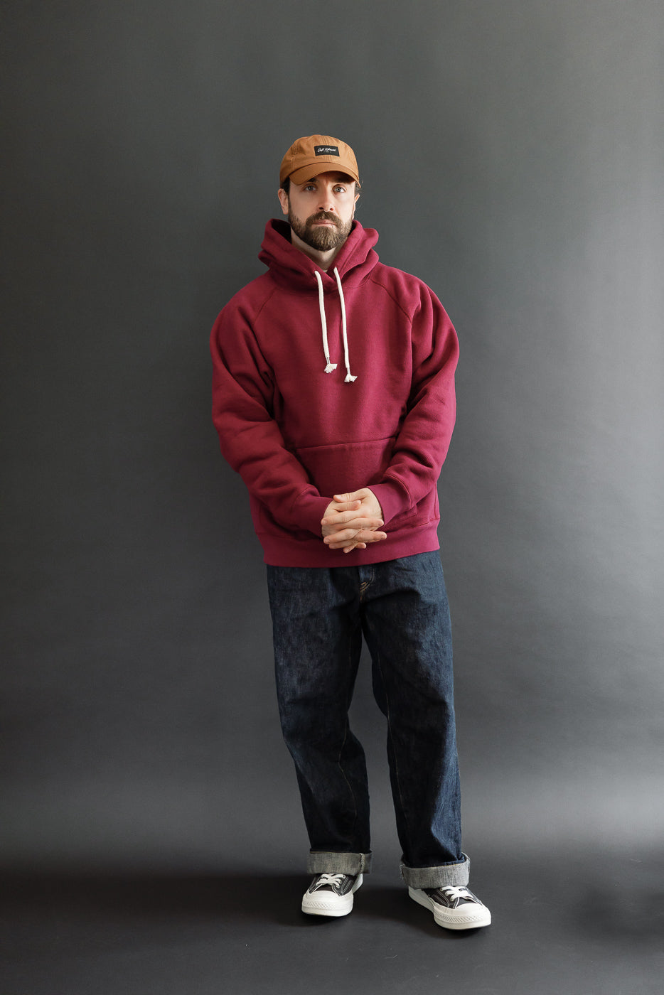 Full body front view of a 5'9