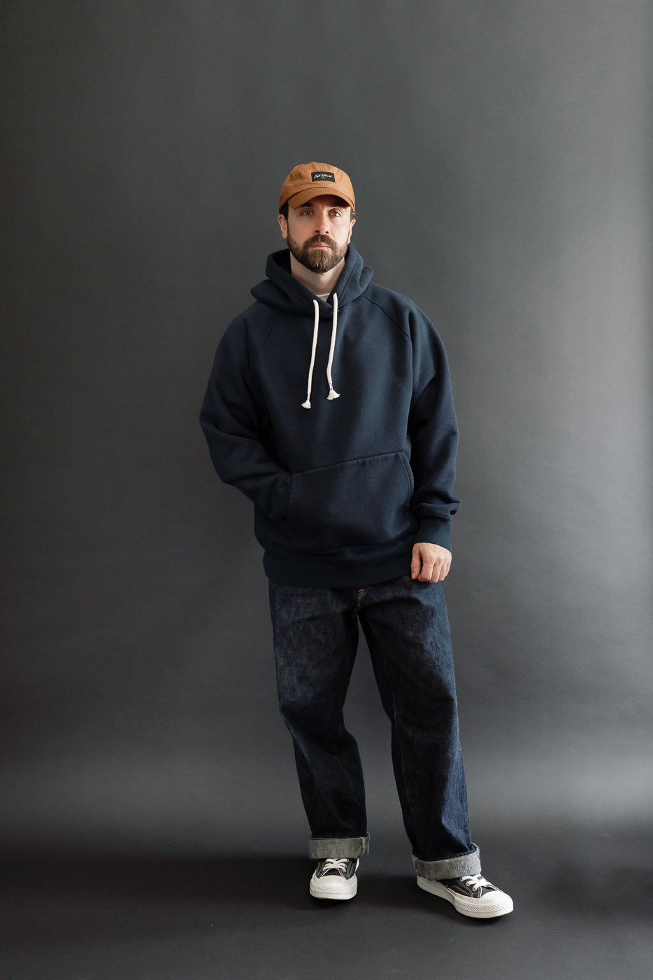 Full body front view of a 5'9