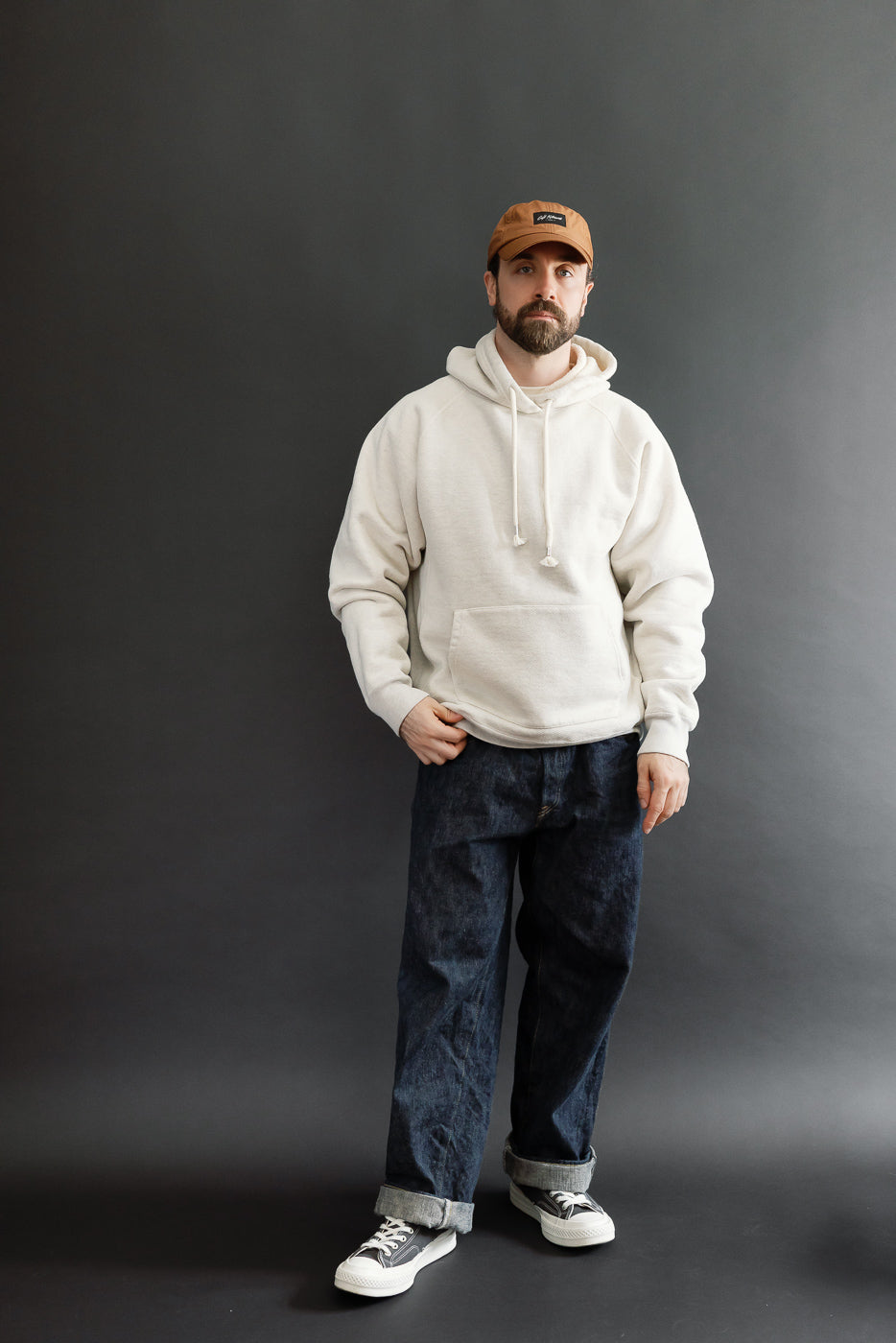 Full body front view of a 5'9