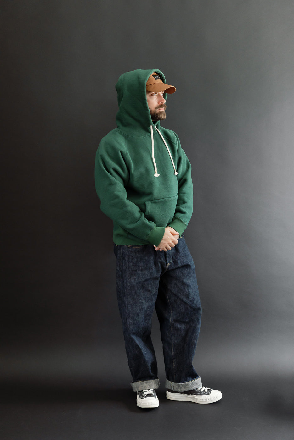 Full body, side view of a male model (5'9