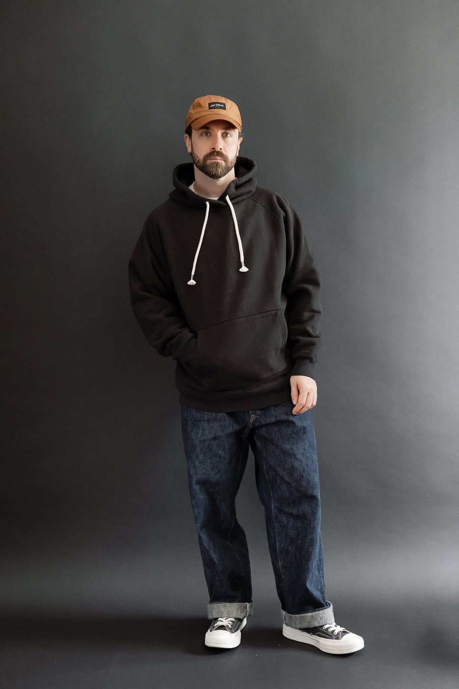 Full body front view of a 5'9