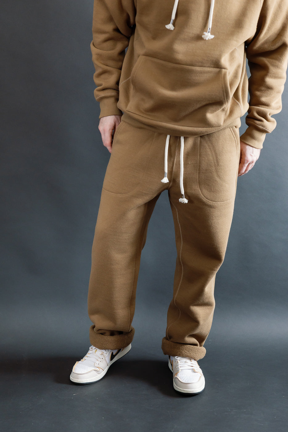 Front view close-up of male model, 5'9