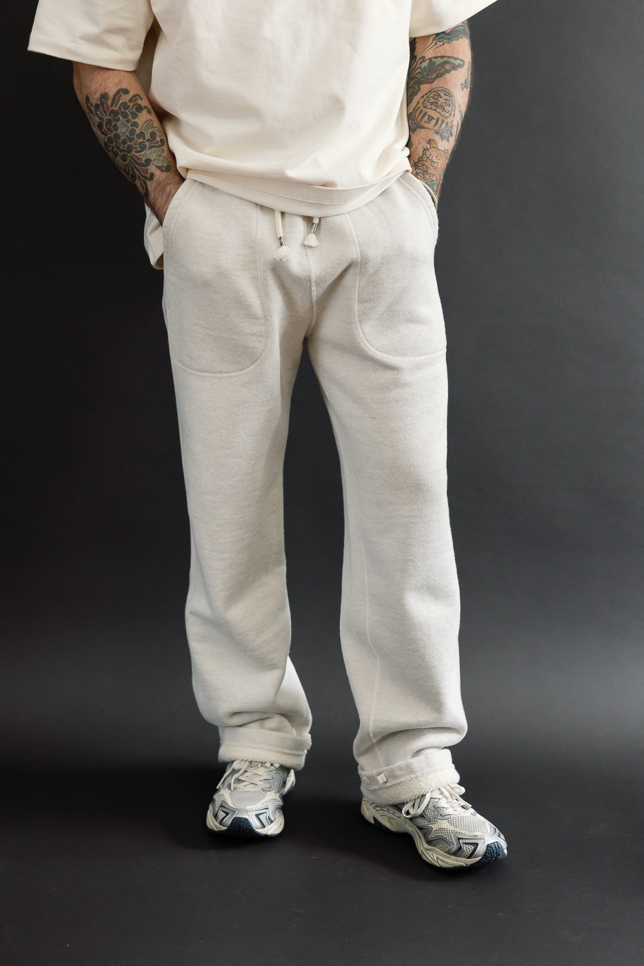 Full body front view of male model (5'9