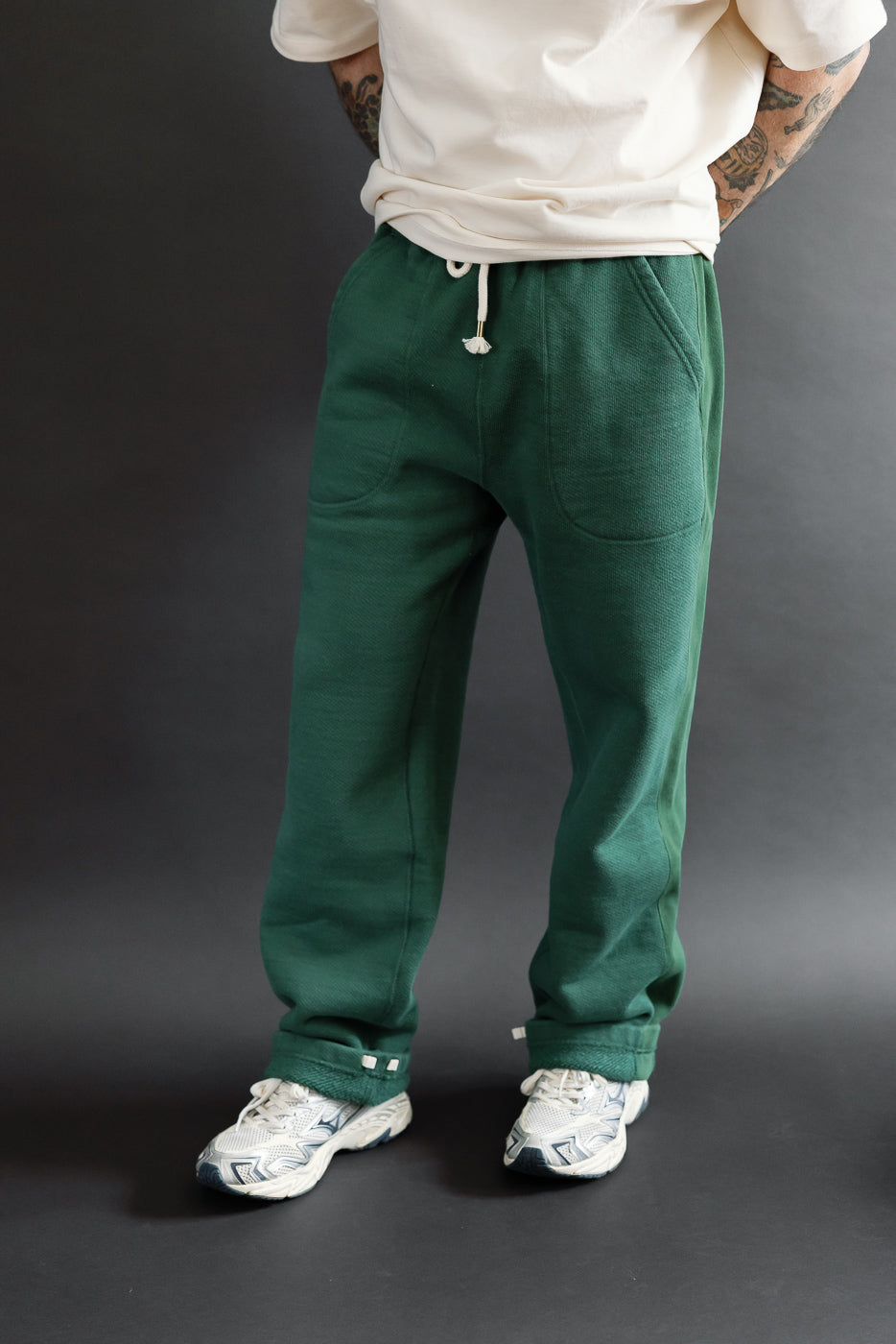 Full body front view of male model (5'9