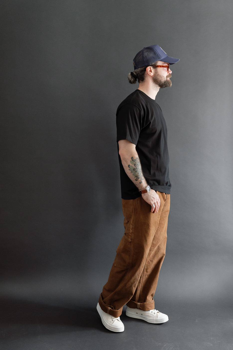 Full body side view of a 5'9