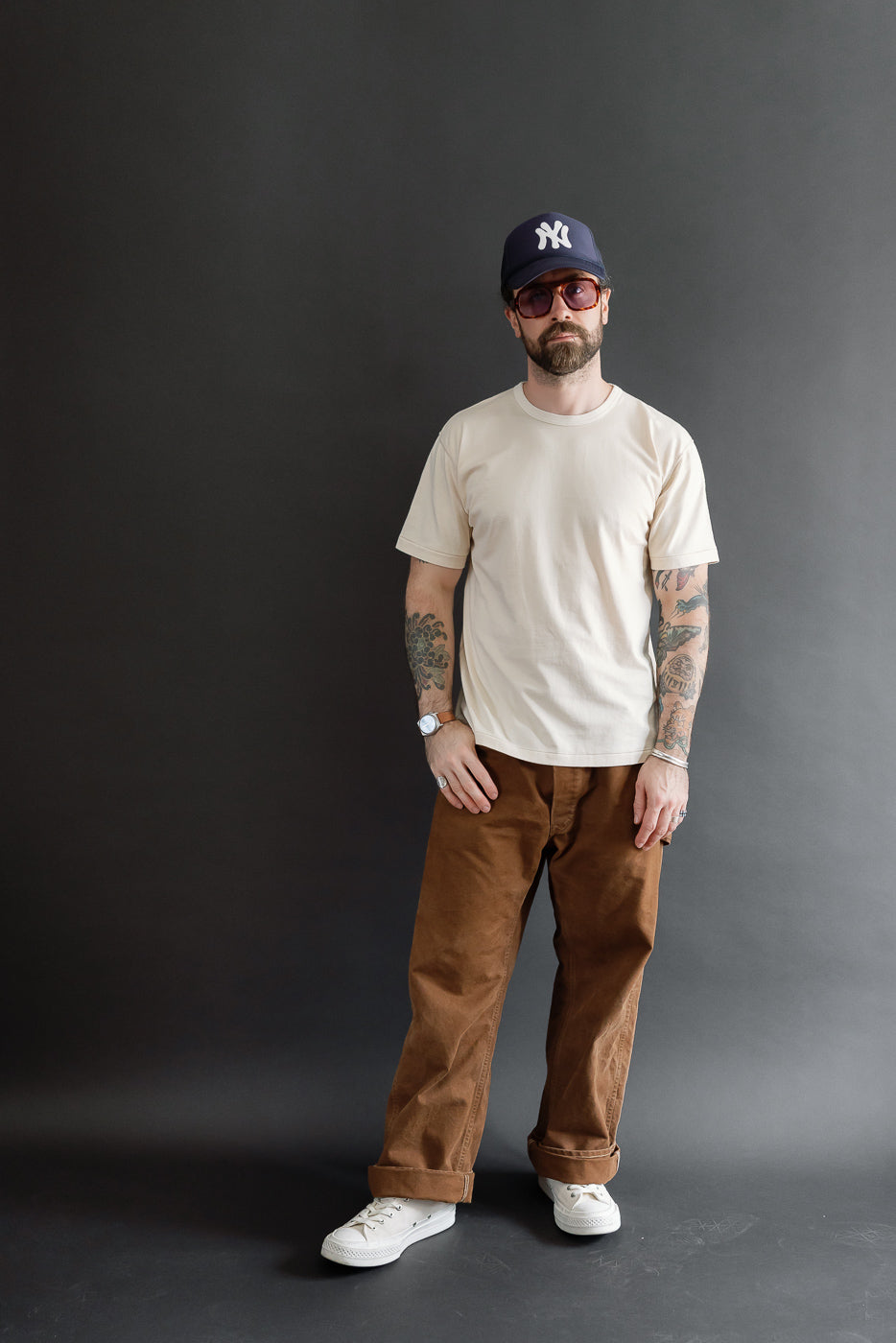Full body shot of a 5'9