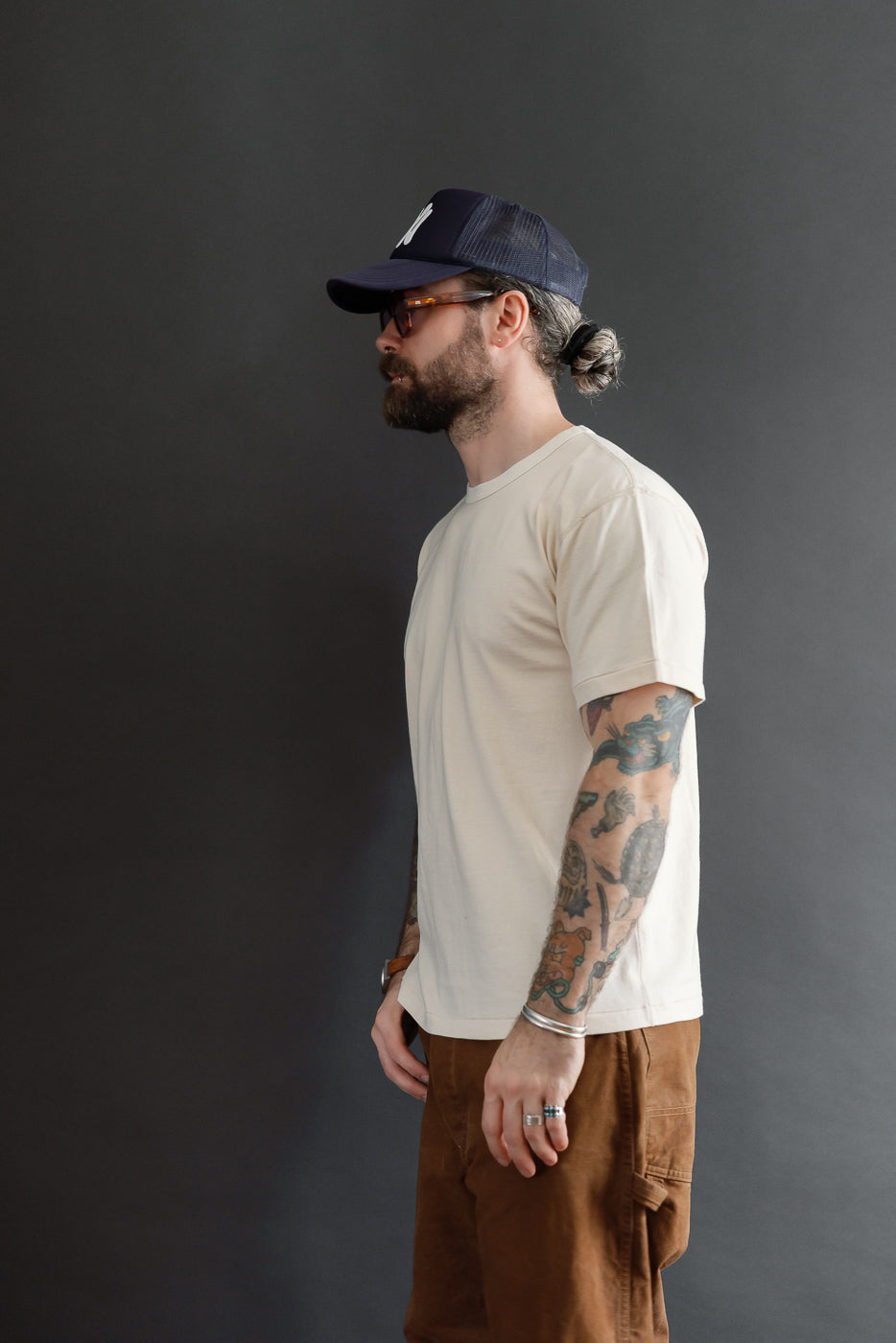 Full body side profile of a 5'9