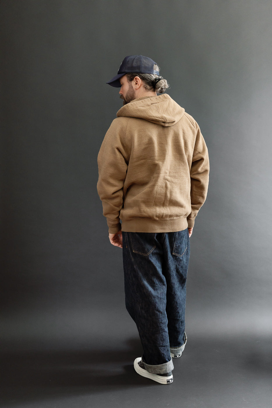 Full body back view of a 5'9