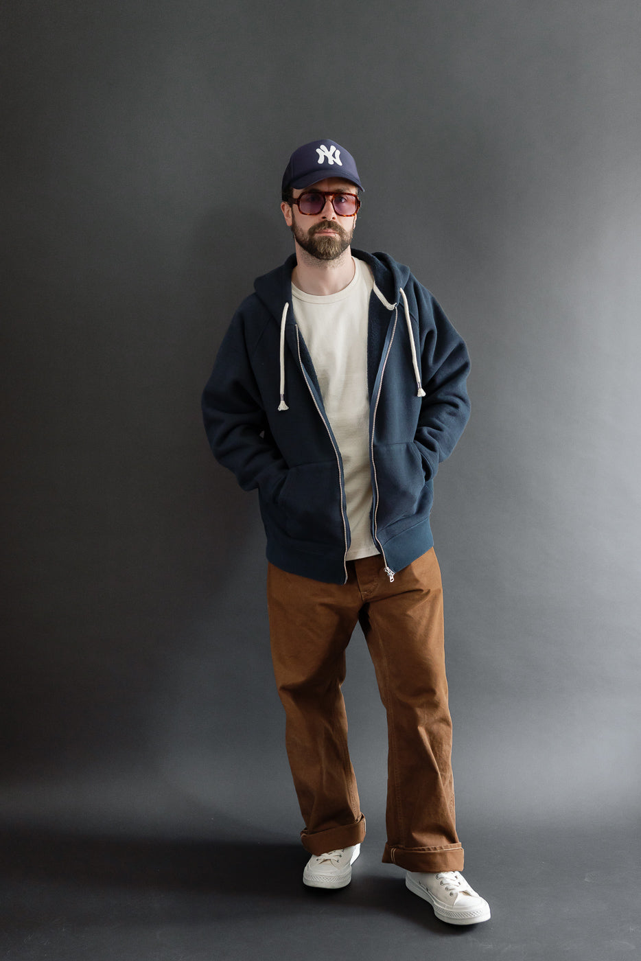Full body front view of a 5'9