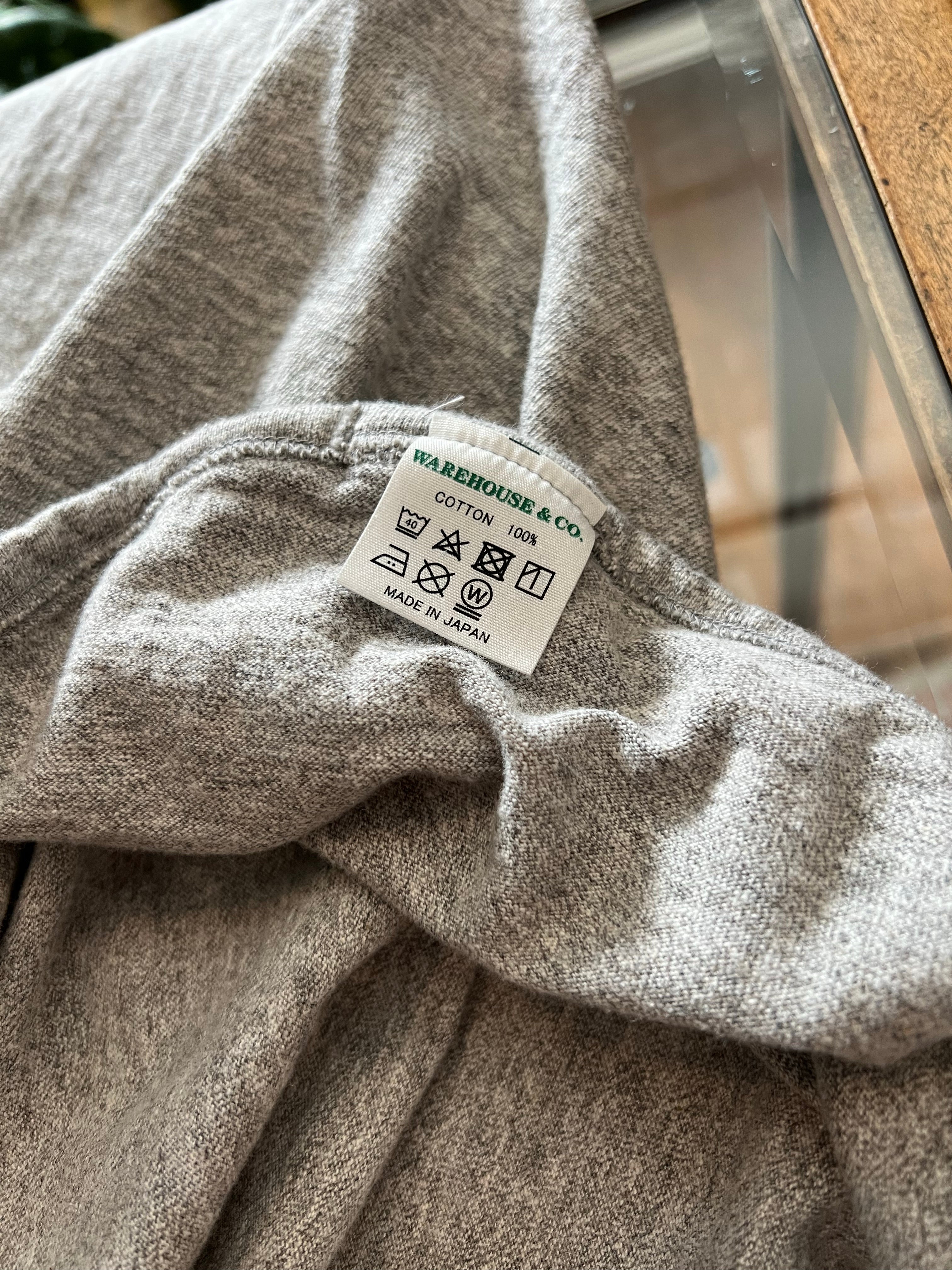 Gently Used Warehouse & Co. 3/4 Henley Tee - Heather Grey/Sumikuro - Large